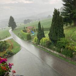 Es gibt ihn noch.... Regen
