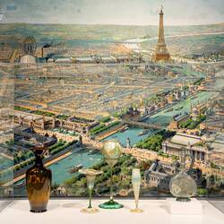 Tiffany glass works; USA (3 center pieces) ... from the 1900 Paris Exposition — Kode Rasmus Meyer.