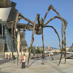 Spinnenbeeld Maman.