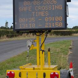 Safe crossing times for vehicles