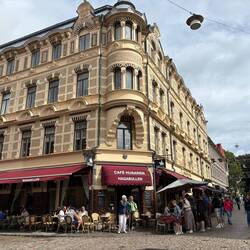 Ein bekanntes Café im Stadtteil Haga, wo es riesengrosse Zimtschnecken gibt