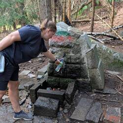 Trinkwasser aus dem Brunnen