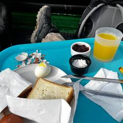 Frühstück auf dem Amazonas