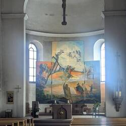 Moderner Altar in der Jakobuskirche