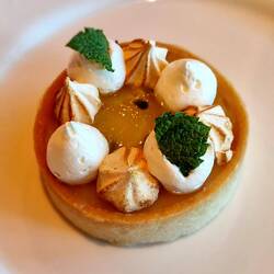 TARTELETTE AU CITRON ET AUX FRUITS DE LA PASSION - Zitronen-Tartelette mit Passionsfrucht