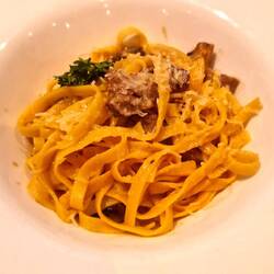 Tagliatelle mit Rinderfiletspitzen und frischen Champignons