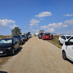 Parkering ca 100 m fra toppen