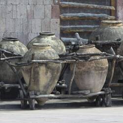 Pendent zu Qvevris in Georgien