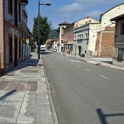 Main road into Olloniego