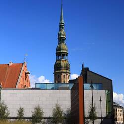 Blick zur Petrikirche