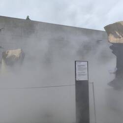 Nebelinstallation in der Neuen Nationalgalerie