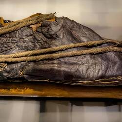 Skate made of bone with attached shoe; undated — Bryggens Museum, Bergen.