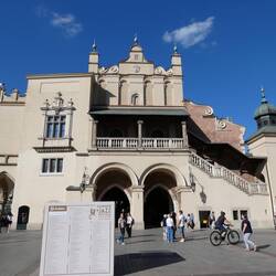 Tuchhalle