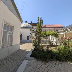 Eventually we found the synagogue - hidden behind high and non descript walls