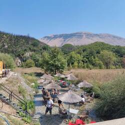 Eine Bar in einem Fluss