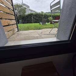 O kijk, de tuin ligt hoger! 😂😂😂
