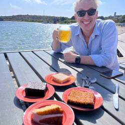 Man, beer and cakes
