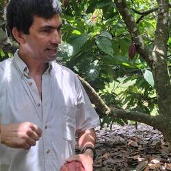 Familienvater und Betreiber der Cacao-Farm