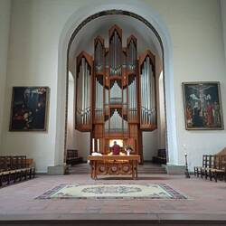Orgel und Cranach-Gemälde