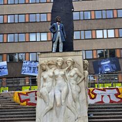 Schiller-Denkmal