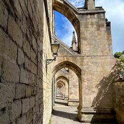 Side porticos