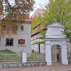 Eingang zum Schillerhaus