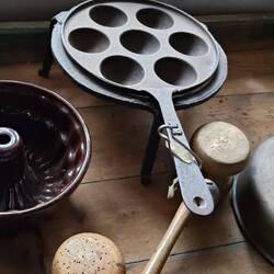 Old style apple donut maker