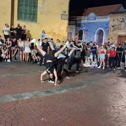 Hiphop-Vorführung auf der plaza trinidad