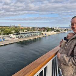 Ausfahrt an Warnemünde vorbei