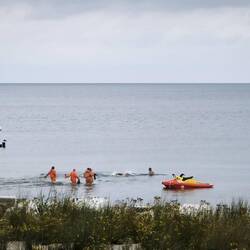 Übung der Rettungsschwimmer Kölpinsee