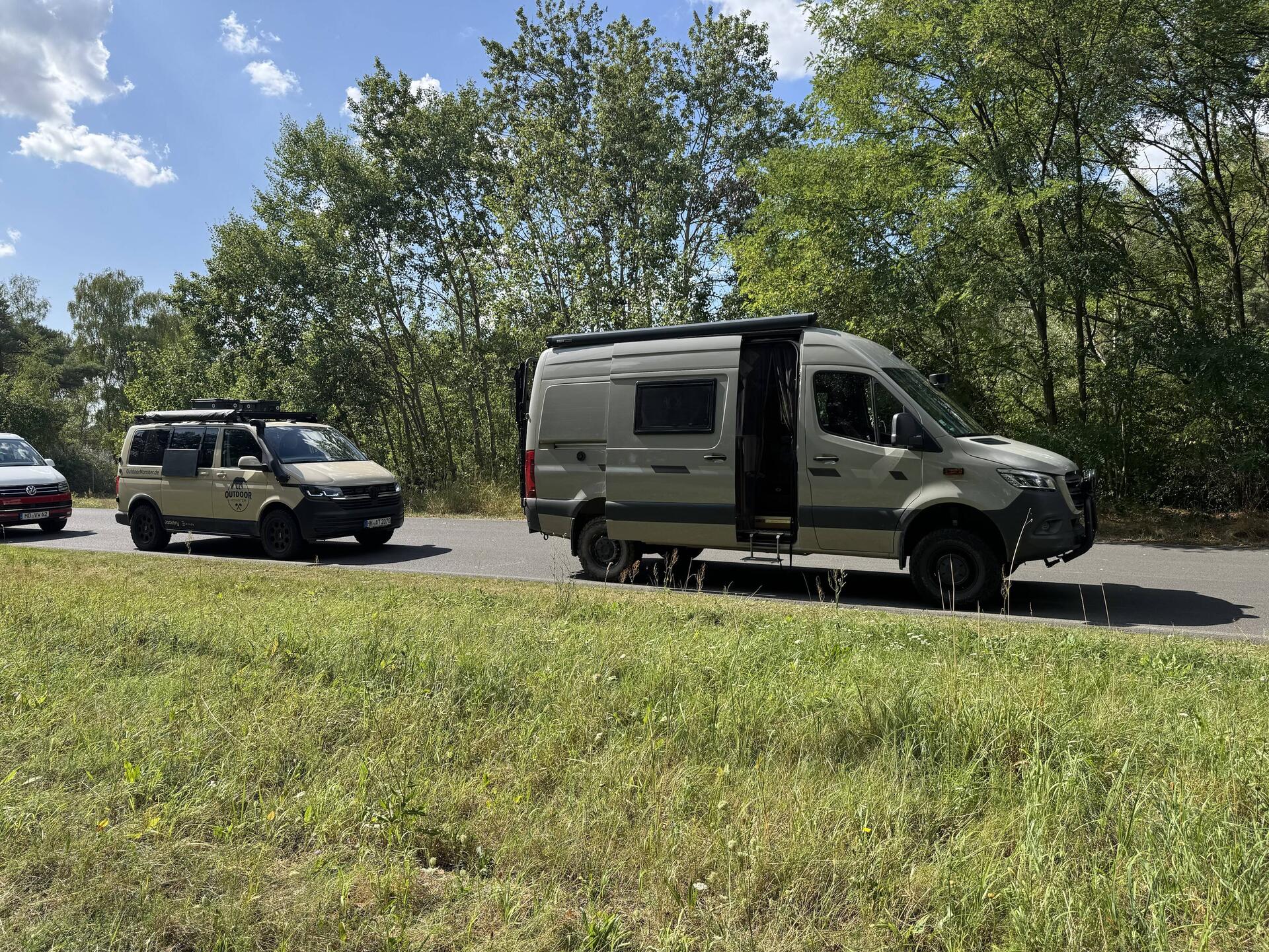 Stau vor dem Gelände