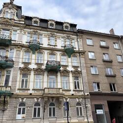 Die sanierten barocken Gebäude sind in der Minderheit