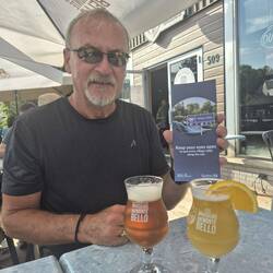 Driving done for the day so a stop at a local brewery in Montebello was in order.