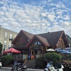A resto pub. Lots of bikers in town.