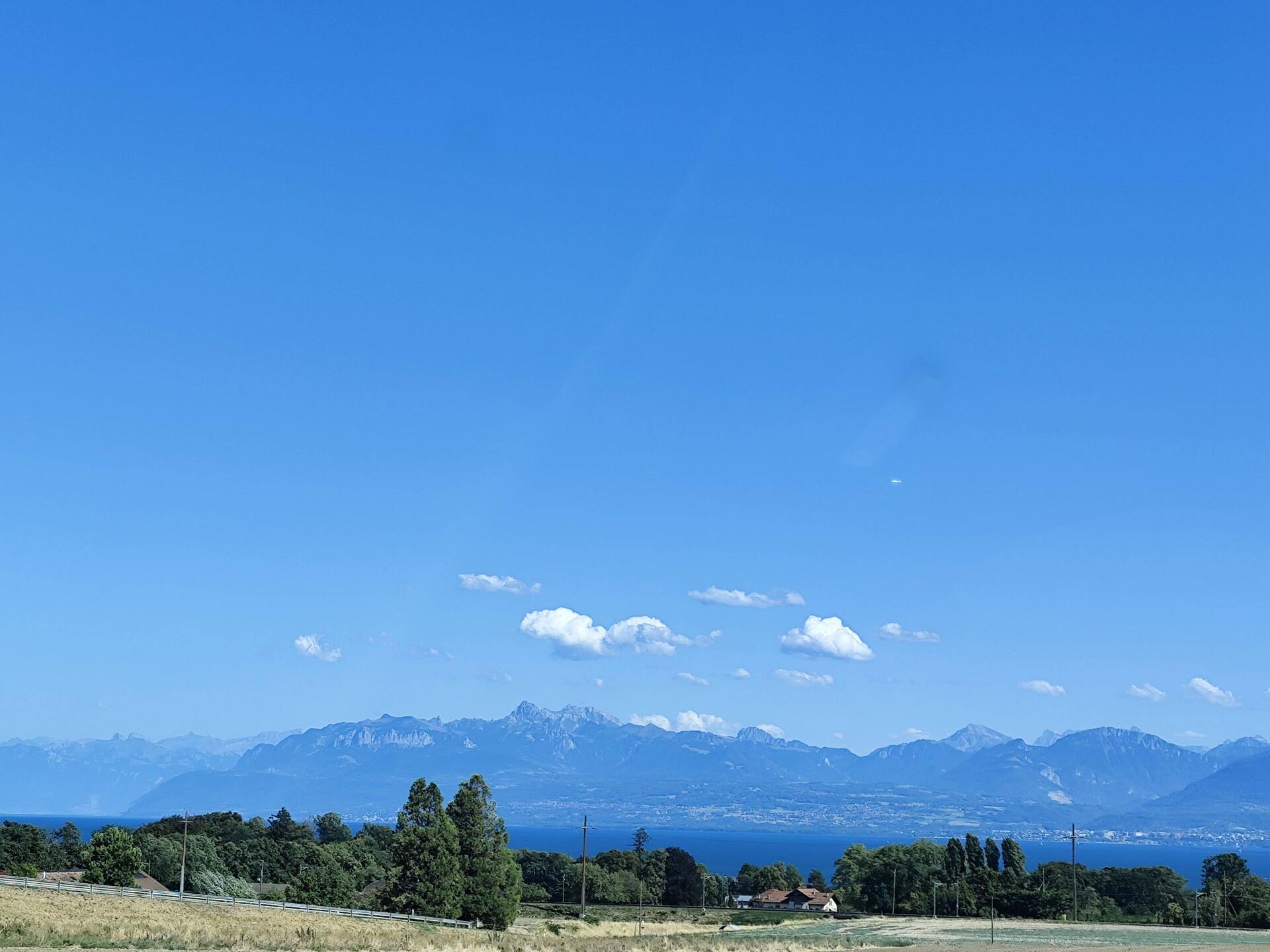 Hello Schweiz, Gilly