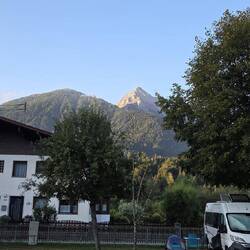 Die Sonne gibt sich am Morgen große Mühe