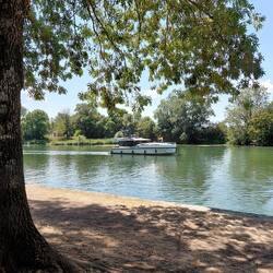 Lots of boating activity too
