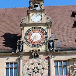 Astronomische Kunstuhr am Rathaus