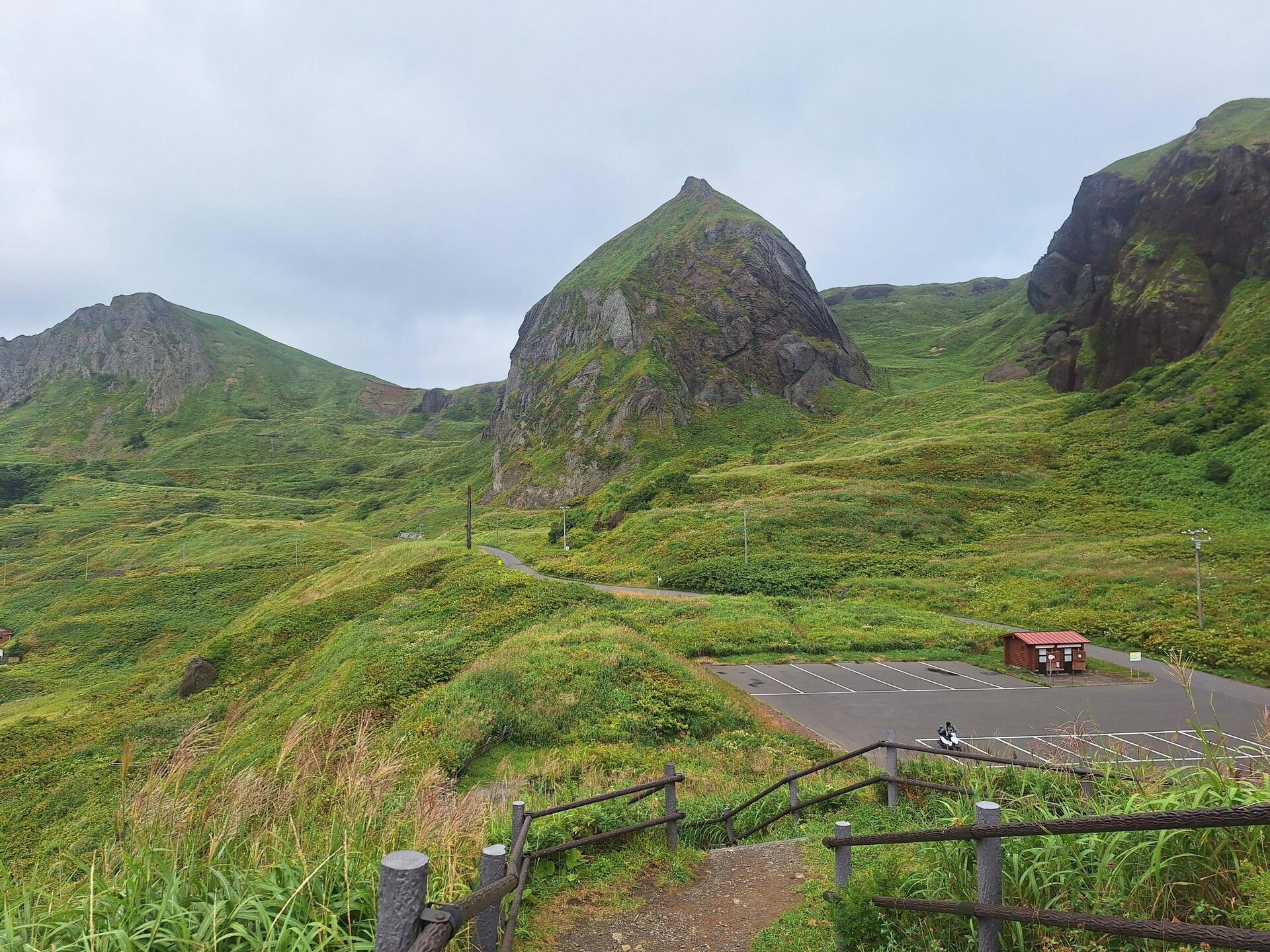 Momo-Iwa (Pfirsichfelsen)