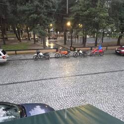Natürliche Waschanlage für die Motorräder.