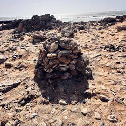 Eine Steintonne gebaut für verbrannten Müll