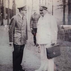 Hitler und Göbbels in der Wolfsschanze