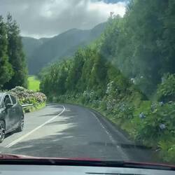 Fahrt in den Krater
