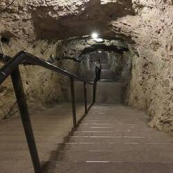 Abstieg in die Nebelhöhle
