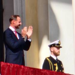 The prince is applauding the performance of the band, which marked his 25th wedding anniversary.