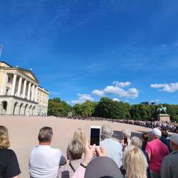 Is this the King's Guard Band playing?