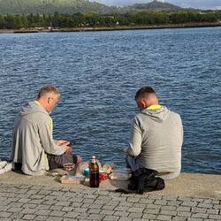 Abendessen am Rio Lina