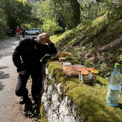 Gunnar voller Vorfreude auf das Schinkensandwich