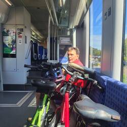 Die Zufahrt nutzen wir zum Ausruhen.