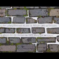 ... 6865 Menschen ...